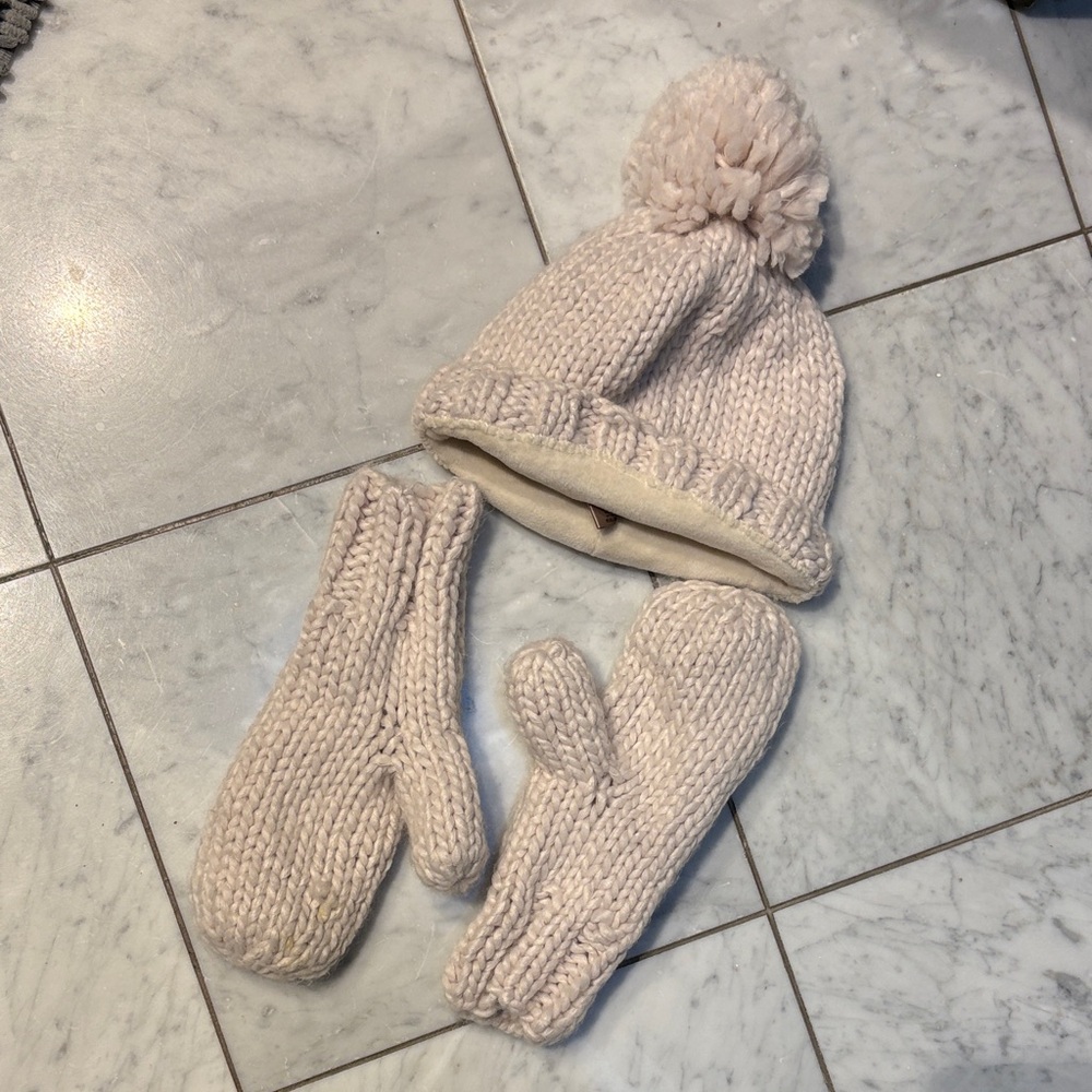 Cozy Cream Knit Hat and Mittens , fleece lined.